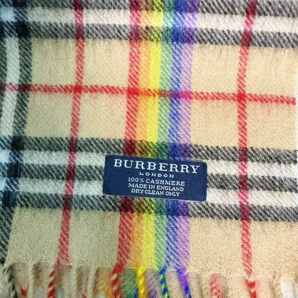 Vintage Burberry 100%Cashmere Scarf in excellent condition Made in England - Picture 2 of 5
